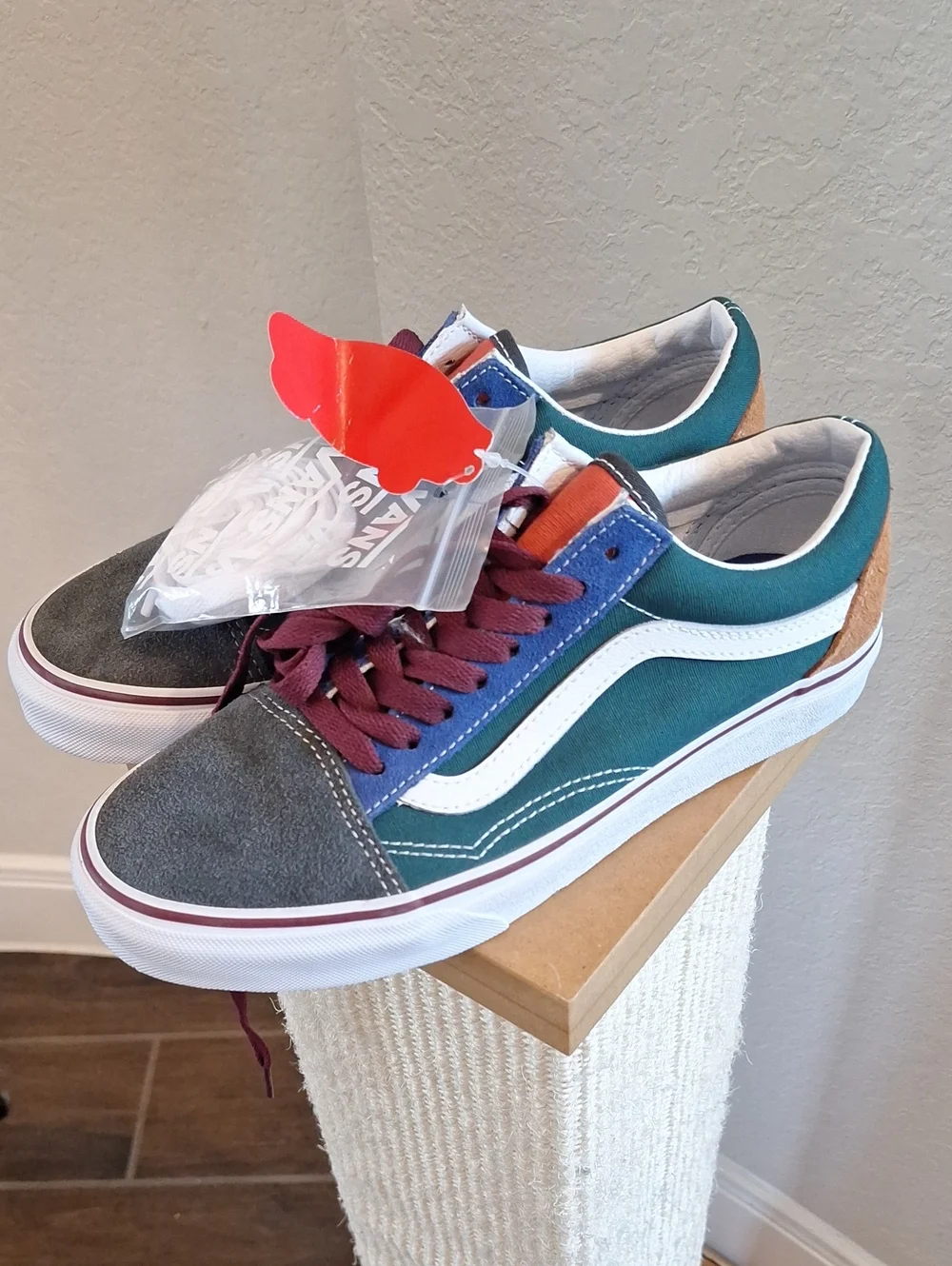NWT Vans Color Mix Old Skool Low Top Sneakers Mens 6.5 Womens 8
